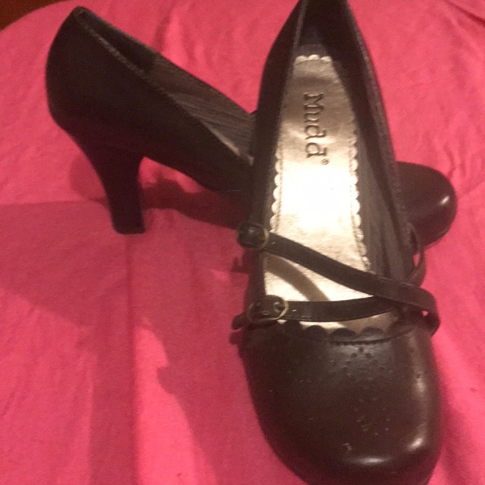 Mudd pump shoes 7.5